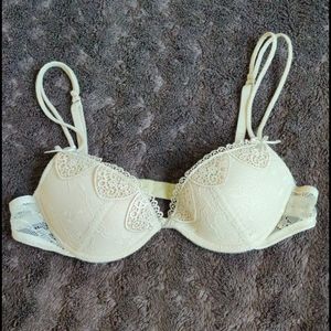 VS Intimissimi Nude Lace Push Up Bra 34A - 2/$40